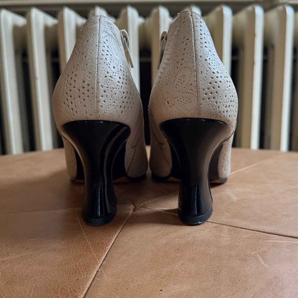 JOHN FLUVOG super cute booties 6.5 - Picture 6 of 8